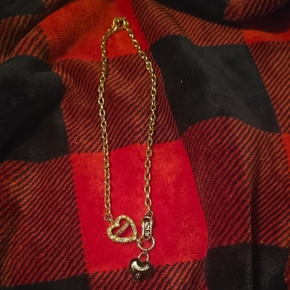 Juicy Couture Gold Tone Heart Charm Y2K Necklace